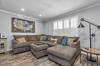 114 Wellington Pl in Matawan, NJ - Building Photo - Building Photo