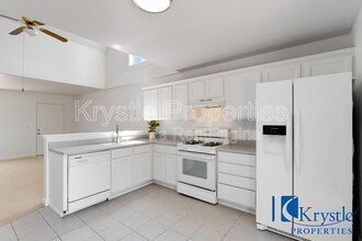 228 Donaldson Way E in American Canyon, CA - Building Photo - Building Photo