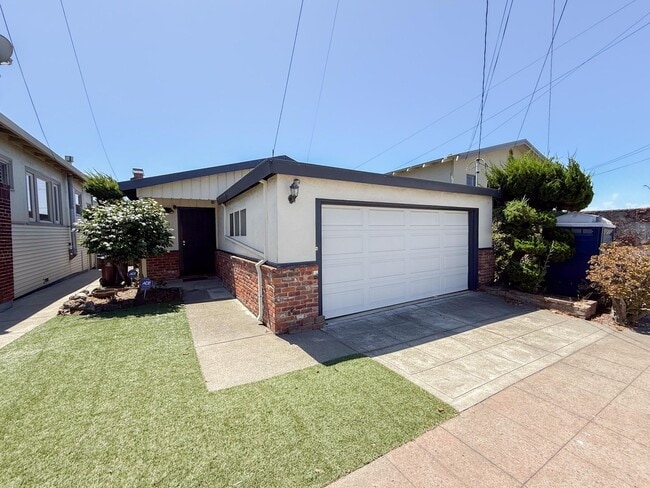 property at 5436 Fresno Ave