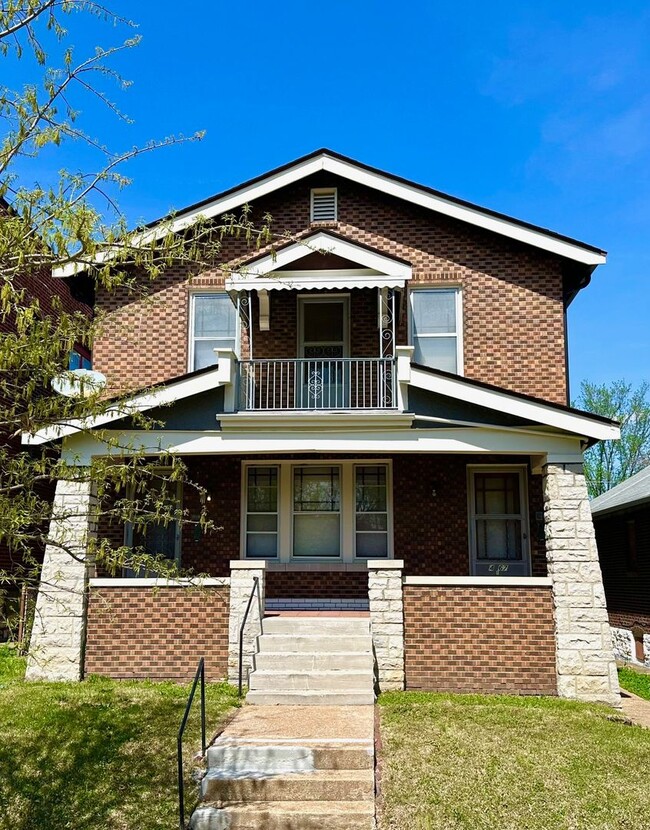 property at 4267 Ellenwood Ave