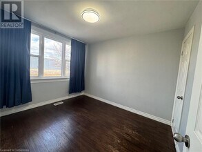 60 Merchison Ave in Hamilton, ON - Building Photo - Building Photo