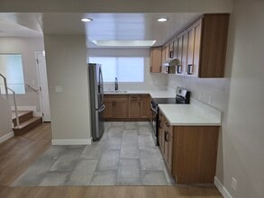 14747 Woodruff Ave, Unit 14747 in Bellflower, CA - Building Photo - Building Photo