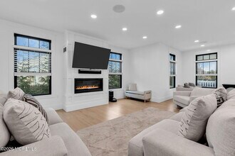 2017 5th Ave in Spring Lake, NJ - Building Photo - Building Photo