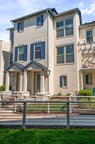 11271 S High Crest Ln in South Jordan, UT - Building Photo