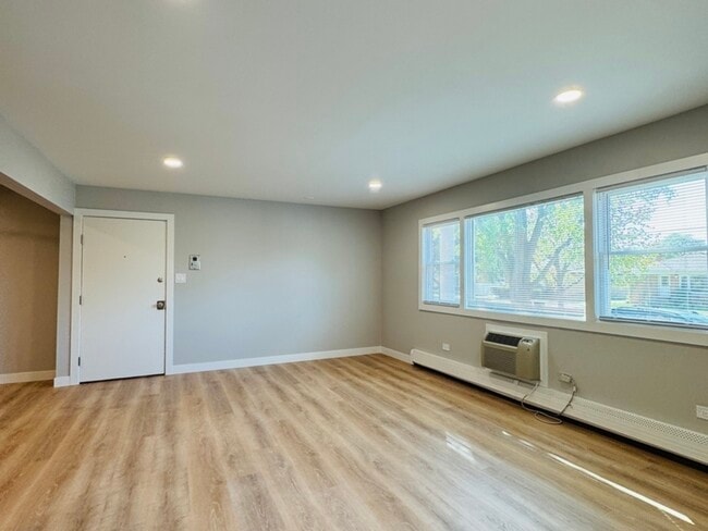 1443 Homestead Rd in La Grange Park, IL - Building Photo - Building Photo