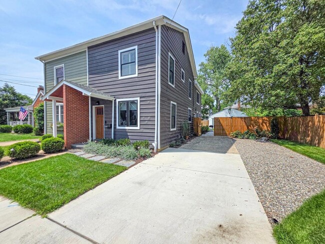 property at 302 E Custis Ave