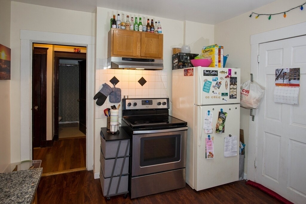17 Sunset St in Boston, MA - Building Photo
