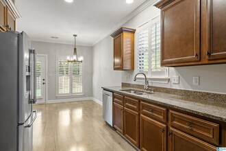109 Love Ln in Sterrett, AL - Building Photo - Building Photo