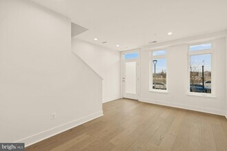 2607 1st St NW in Washington, DC - Foto de edificio - Building Photo