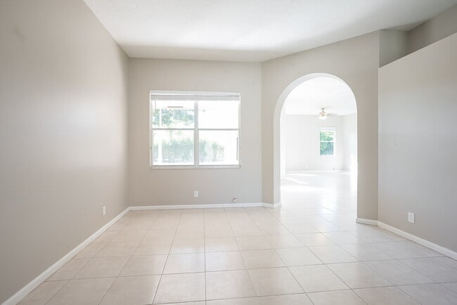 109 Black Olive Crescent in Royal Palm Beach, FL - Building Photo - Building Photo