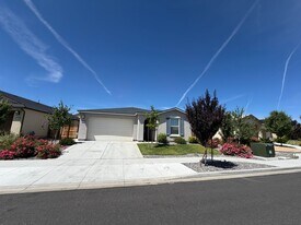 7285 Overture Dr in Reno, NV - Building Photo
