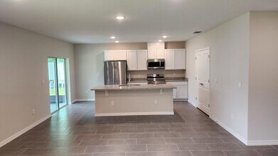 1013 Waco Blvd SE in Palm Bay, FL - Building Photo - Building Photo
