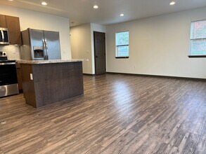 209 N 76th Ave in Yakima, WA - Building Photo - Building Photo