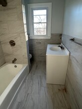 23 Pleasant Ave in Bristol, CT - Building Photo - Building Photo