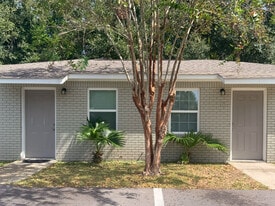 5094 J E L Drive, Unit 5 in Long Beach, MS - Building Photo