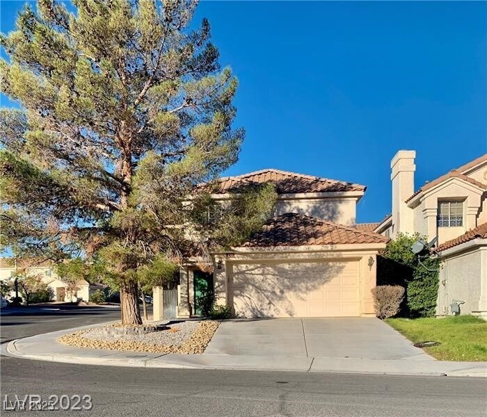 2301 Jasmine Garden Dr in Las Vegas, NV - Building Photo