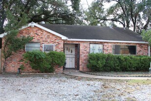 6319 Milwee St in Houston, TX - Building Photo
