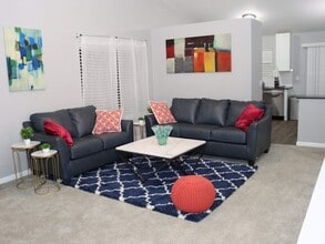 19038 E Carmel Dr in Aurora, CO - Building Photo - Building Photo