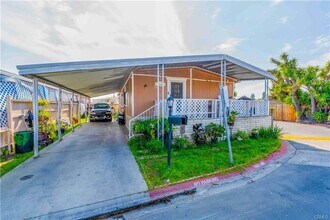 4139 Paramount Blvd, Unit 26-26-3954 in Pico Rivera, CA - Building Photo - Building Photo