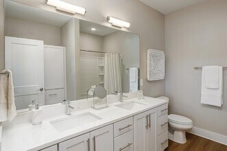Clear Creek Springdale Apartments in Springdale, AR - Building Photo - Building Photo