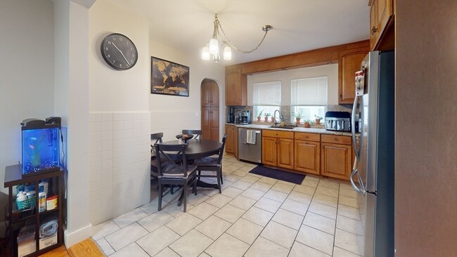 37 Willis Ave in Medford, MA - Building Photo - Building Photo