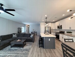 7868 Sambar Ct in Las Vegas, NV - Building Photo - Building Photo