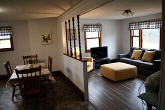 1061 Brook Rd in Goshen, NH - Foto de edificio - Building Photo