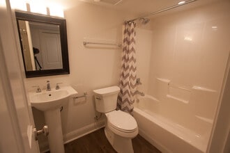 1524 Broadway Street, Unit Lower in New Orleans, LA - Foto de edificio - Building Photo