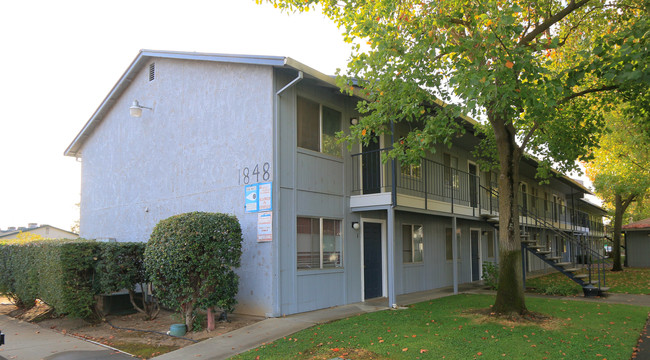 Glenwood Apartments in Olivehurst, CA - Building Photo - Building Photo