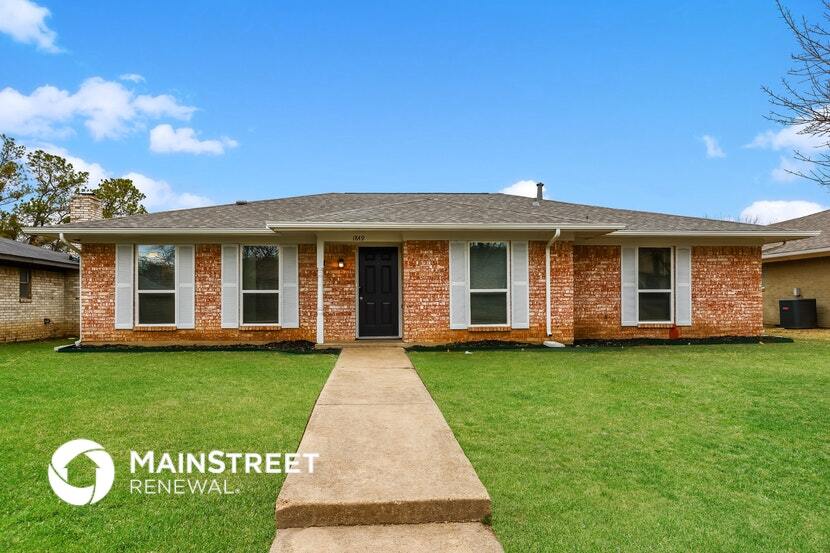 1849 El Paso St in Lewisville, TX - Building Photo