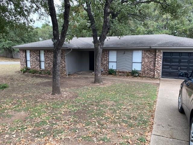 property at 212 Lake Crest Pkwy Ct