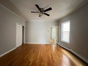 268 Bergen Ave in Jersey City, NJ - Foto de edificio - Building Photo