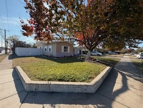 2136 Ridgeway St in Arlington, TX - Building Photo - Building Photo