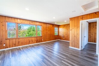 315 Lake Dr in Southold, NY - Building Photo - Building Photo