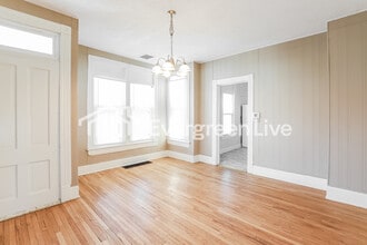 4215 Grant St in Omaha, NE - Building Photo - Building Photo