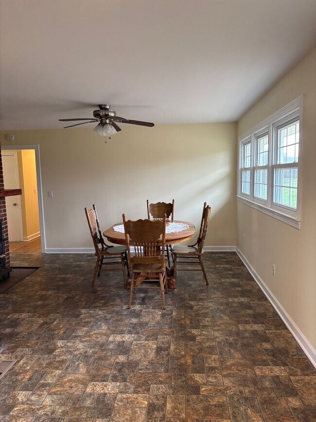 1468 Williams Cove Rd in Winchester, TN - Building Photo - Building Photo