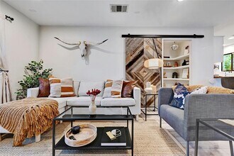 2511 Friar Tuck Ln in Austin, TX - Building Photo - Building Photo