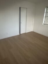 2435 McKinley St in Hollywood, FL - Foto de edificio - Building Photo