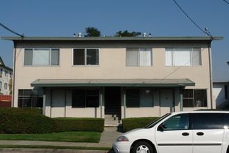 115 Santa Helena Ave in Millbrae, CA - Building Photo - Building Photo