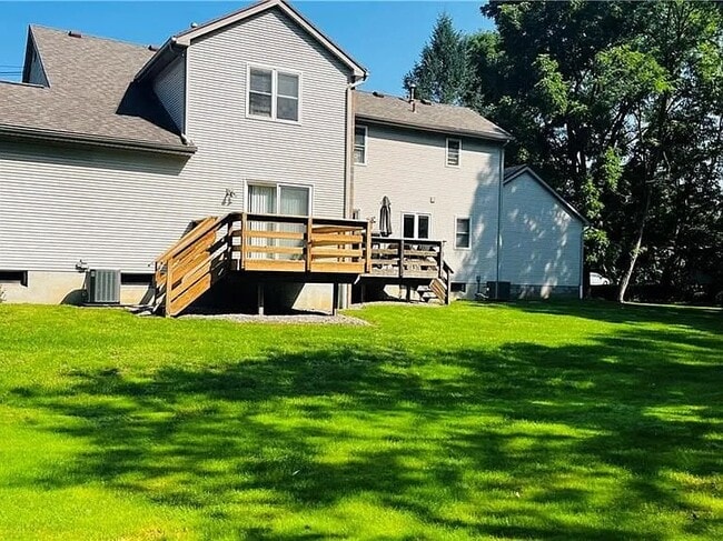 441 Ayrault Rd in Fairport, NY - Building Photo - Building Photo