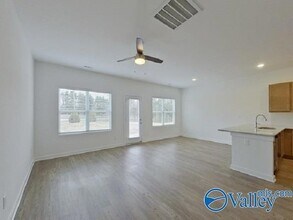 6144 Taramore Ln NW in Huntsville, AL - Foto de edificio - Building Photo