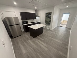 2331 Glenridge Dr, Unit Apartment in Spring Hill, FL - Foto de edificio - Building Photo
