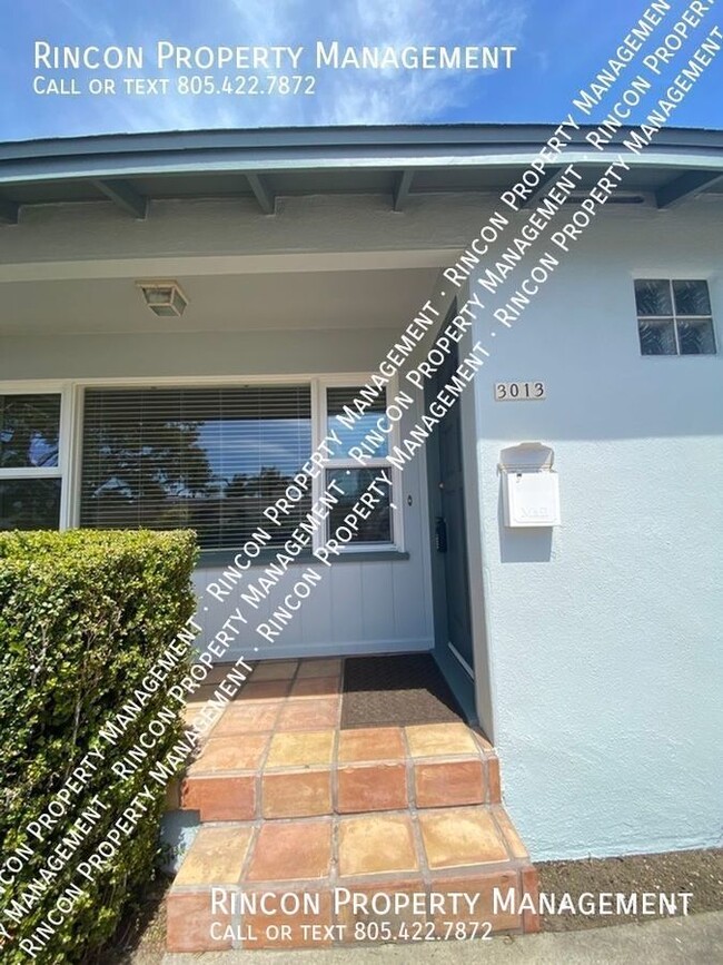 3013 Martha Dr in Ventura, CA - Building Photo - Building Photo