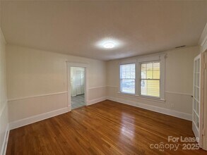 1516 Pleasant Plains Rd in Matthews, NC - Building Photo - Building Photo