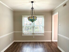 4810 Tower Rd in Greensboro, NC - Foto de edificio - Building Photo