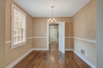 15 Addlestone Ave in Charleston, SC - Foto de edificio - Building Photo