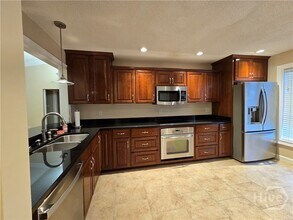 106 Butler St in Pembroke, GA - Building Photo - Building Photo