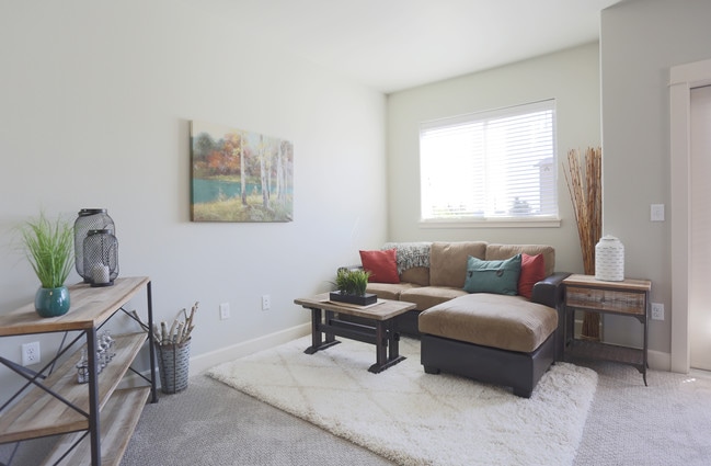 The Summit @ Red Leaf in Salem, OR - Building Photo - Interior Photo