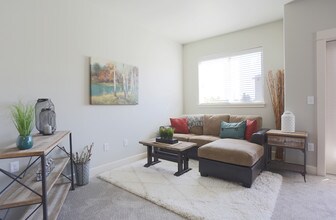 The Summit at Red Leaf in Salem, OR - Building Photo - Interior Photo
