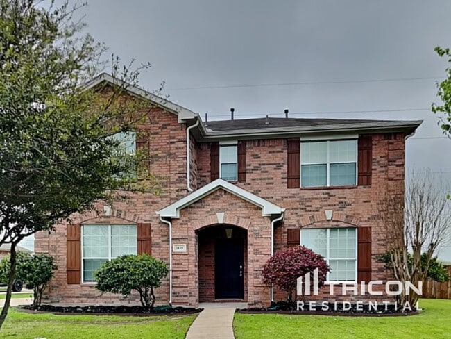 1470 Waldrop Dr in Lancaster, TX - Building Photo - Building Photo